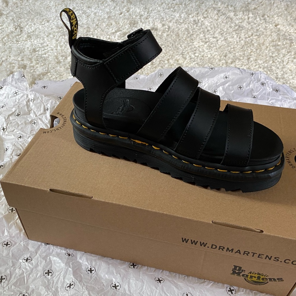 Dr. Martens: Blaire Hydro Leather (black)